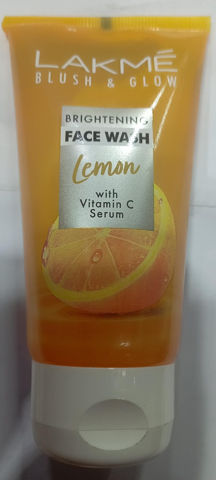Lakme blush & glow face wash lemon with vitamin c serum 50 g