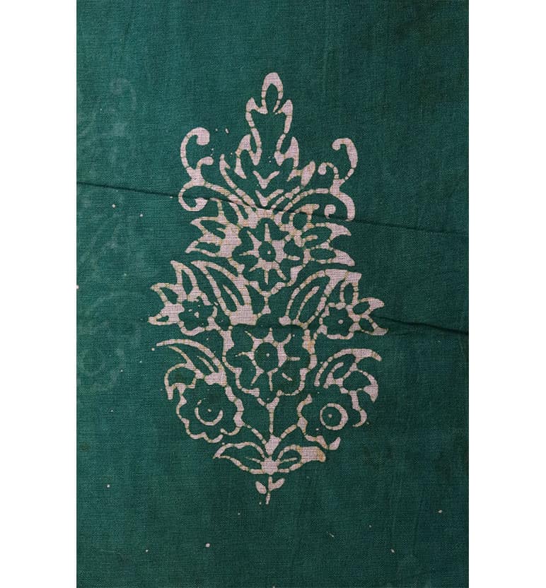 Handcrafted Batik Print Cotton Saree with Blouse Piece view 7
