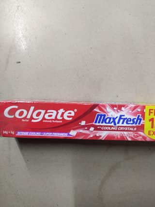 Colgate® maxfresh Anticavity toothpaste Th cooling crystals