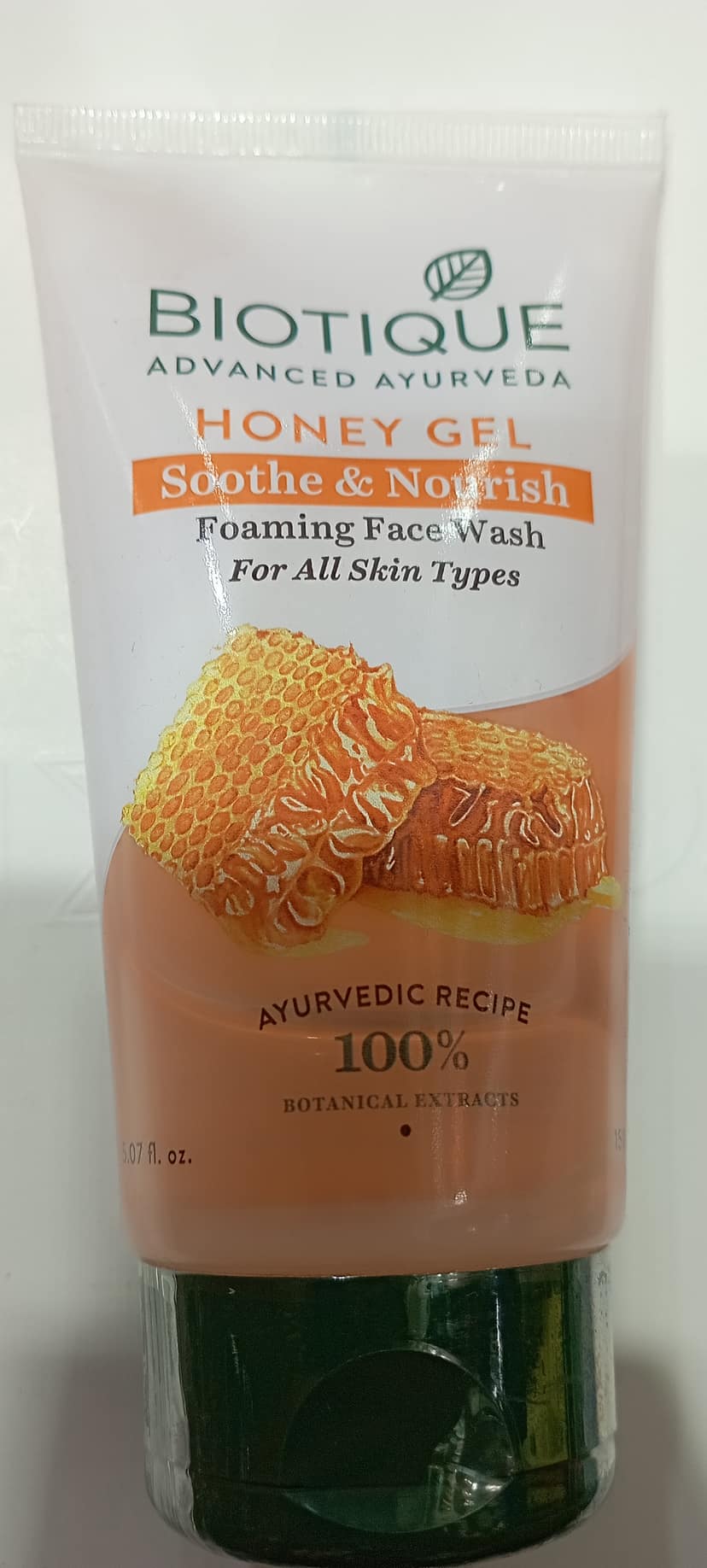 BIOTIQUE ADVANCED AYURVEDA HONEY GEL SOOTHE NOURISH FACE WASH 100 ML