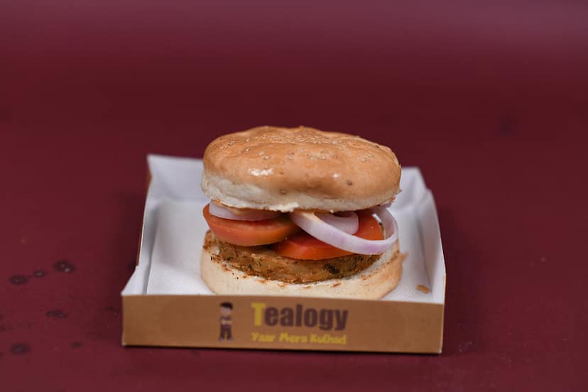 Aloo tikki burger