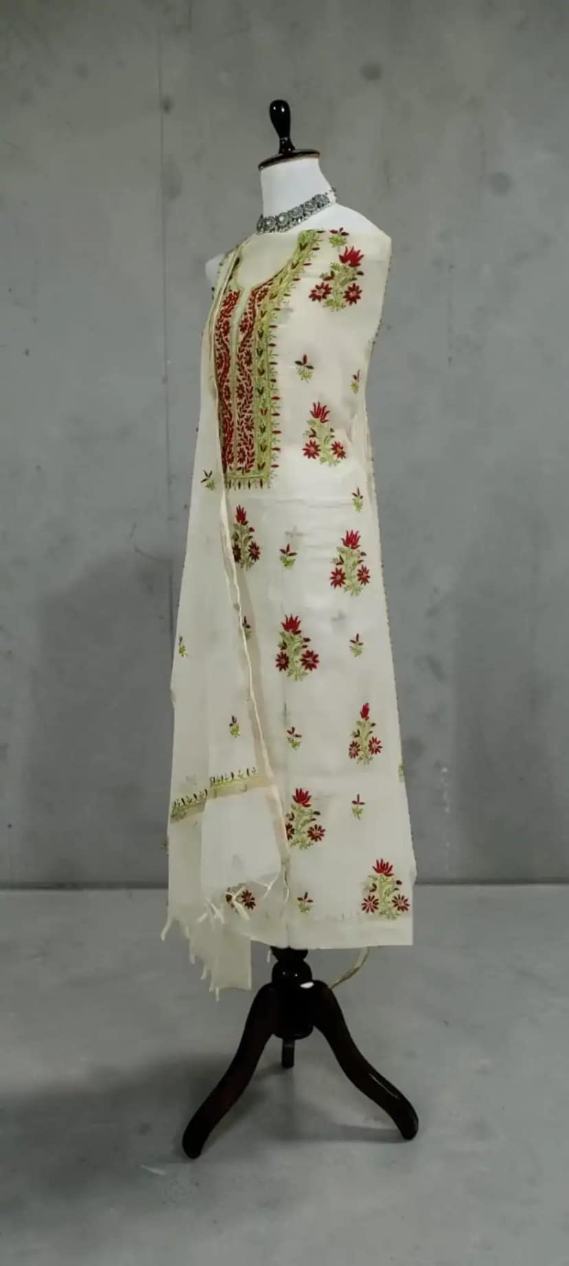 Lucknow Chikankari Hand-Embroidered Mul Cotton Dress Material view 2
