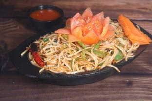 Veg Chilli Garlic Noodles