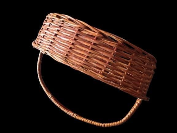 Wicker Picnic Basket with Lid and Carrying Handle view 2
