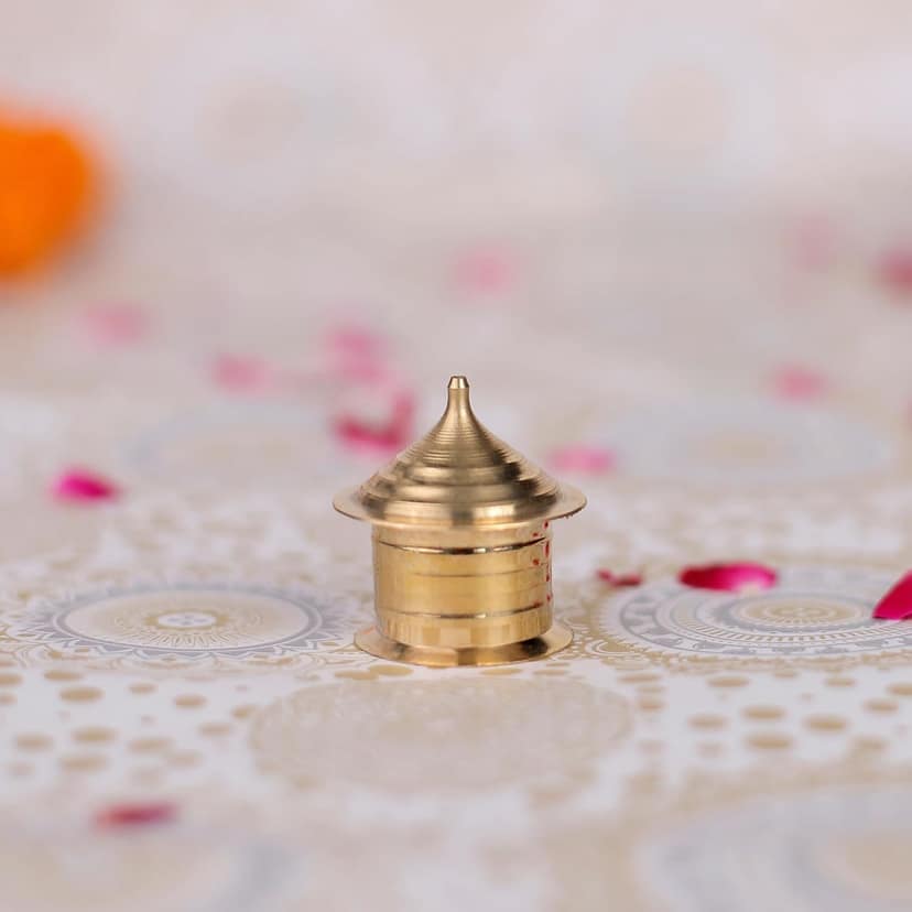 Aatm Brass Meenaar Sindoor Dani - Handcrafted Kumkum Box for Chandan, Haldi and Roli - 1.5-Inch Pooja Dabbi - Ideal for Wedding and Festive Gifting view 2