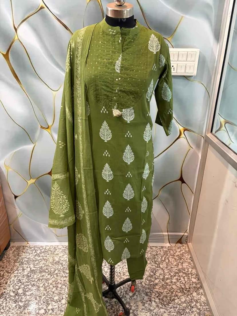 Cotton Discharge Print Suit Set view 2