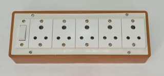 6A 5 Sockets (3 Pin Socket) & 1 Switch Extension Box with 6A Plug & 20m Wire