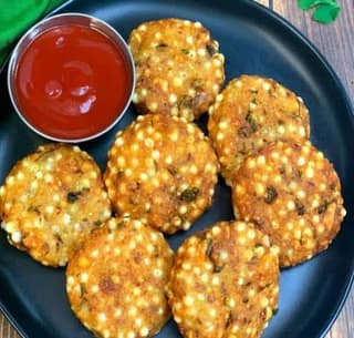 Sabudana vada(6pcs) with imly chutney & curd