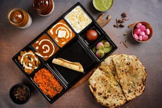 Aloo butter naan thali