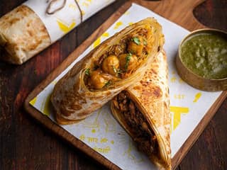 Abhayraj's chole papdi roll