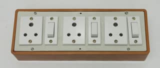 6A 3 Sockets (3 Pin Socket) & 3 Switch Extension Box with 6A Plug & 25m Wire