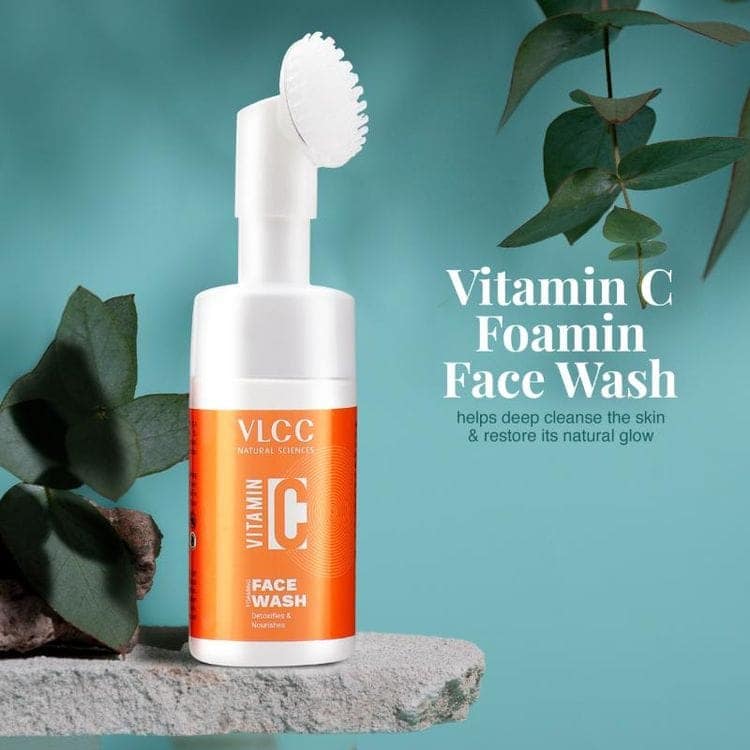 VLCC Vitamin C Foaming Face Wash (100ml) view 2