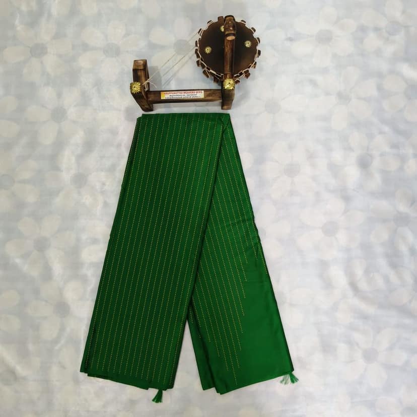Aarani Silk Saree with Blouse - Green view 2
