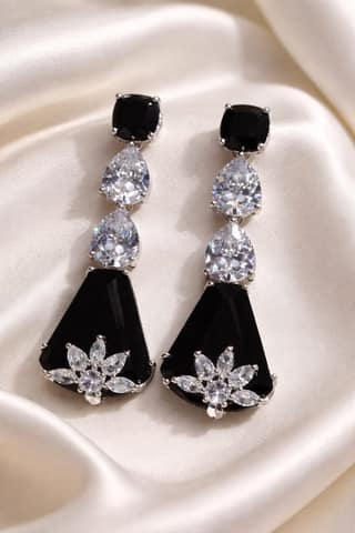 ✨Sliver Plated Black and White Stone Geomatric Earrings ✨
