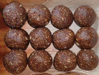 PALM JAGGERY PEANUT BALLS SOFT