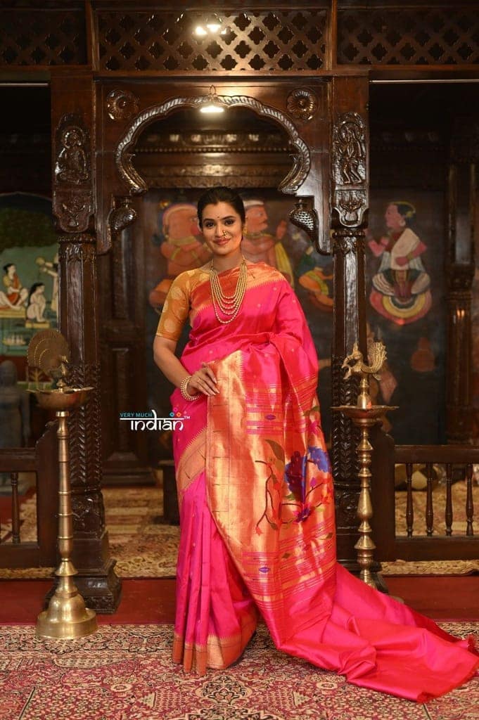 VMI Chosen - Authentic Handloom Pure Silk Muniya Border Paithani With Peacock Pallu~ Most Traditional Rani Pink view 2