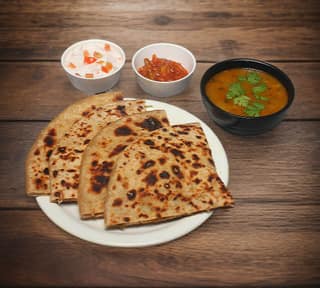 Aloo paratha with mushroom masala [200 ml] [ 1 pieces ]