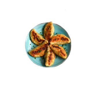 Veg Pan Fried Momos Half
