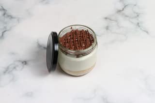 Baked nutella cheese jar cake