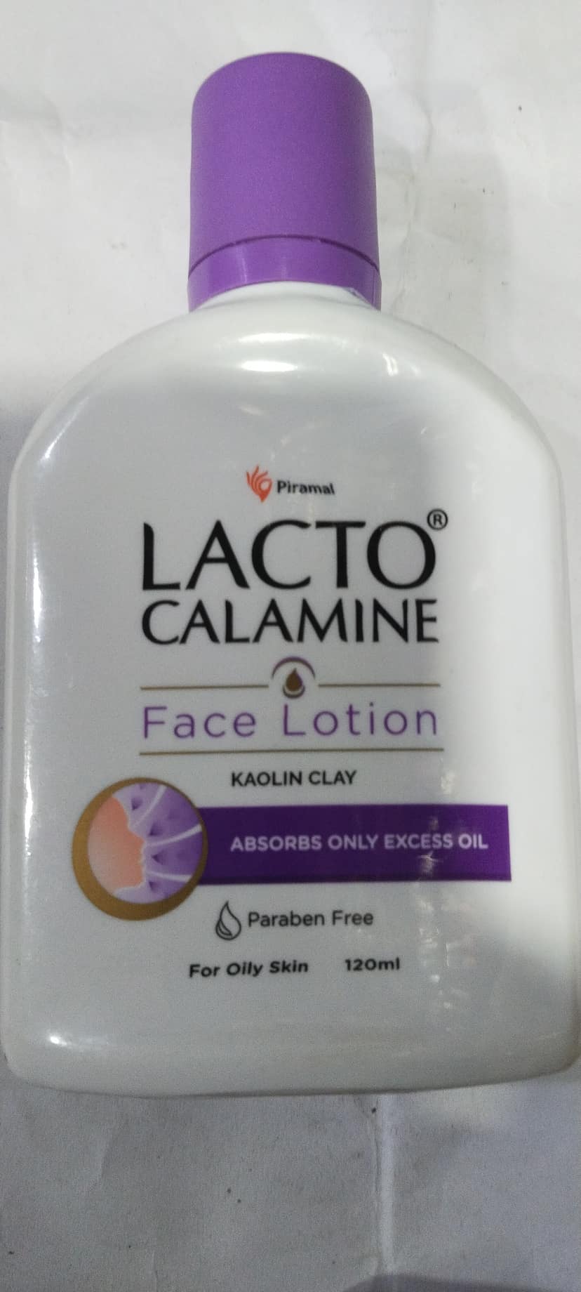 Lacto Calamine Face lotion Kaolin clay Absores only excess oil