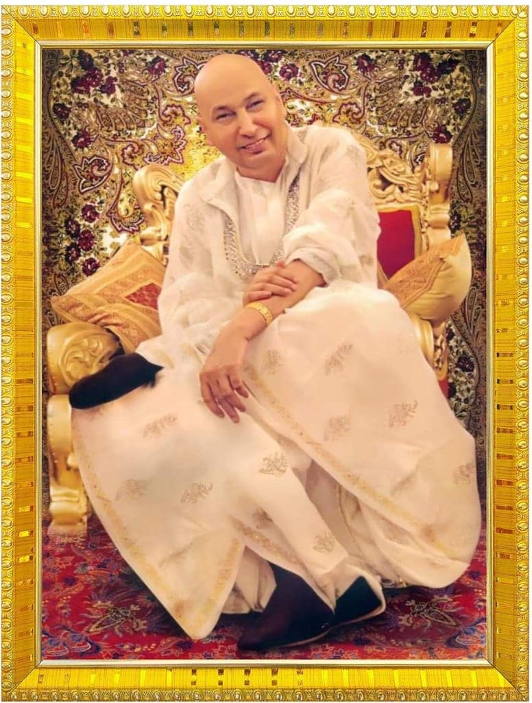 NOKKES Jai Guru Ji Swaroop Shukrana Guru Ji Golden 5X7 Inch Photo Frame_AQW30