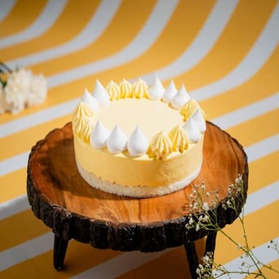 Mango mousse cake 1/2 kg