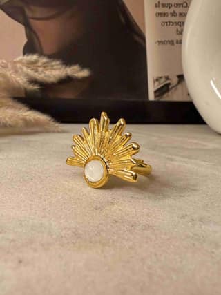 Ishkaara Pearl Sunflare Ring