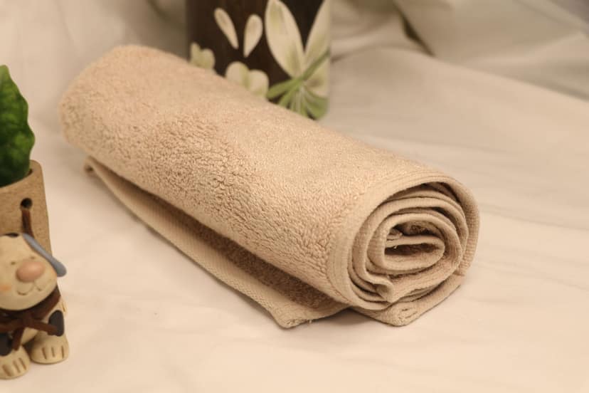 Vera bamboo fiber body towel view 2