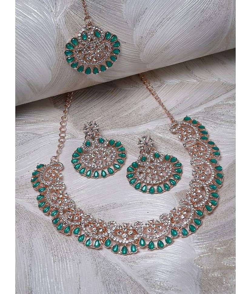 Sukkhi Green Alloy Necklace Set ( Pack of 1 )