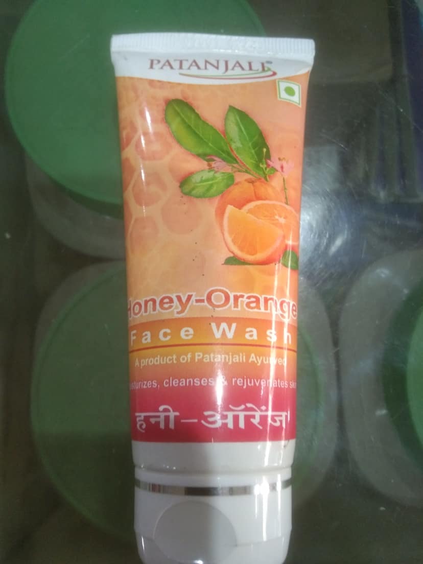 Patanjali Honey-orange face wash