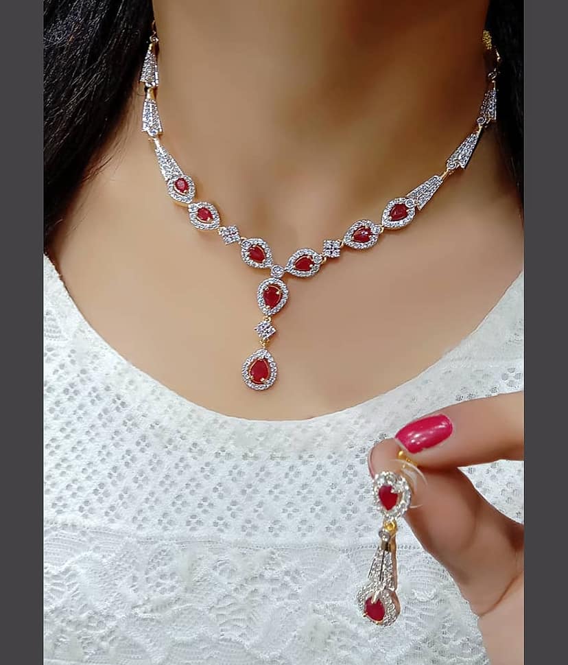 Ladymania Alloy Maroon Contemporary/Fashion Necklaces Set Choker view 2