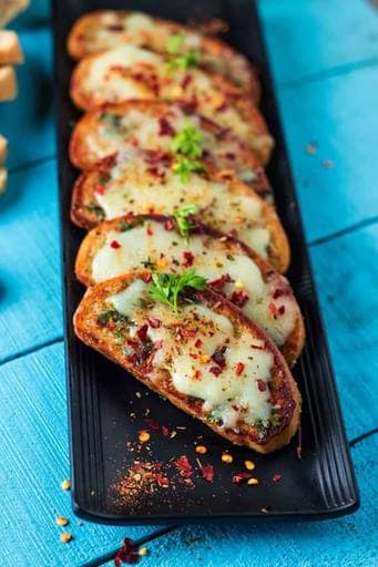 Veggie Garlic Bread