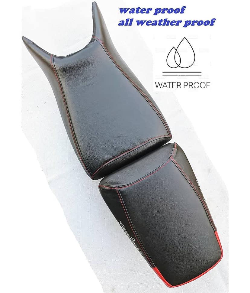 PULSAR 180F SPLIT SEAT COVER view 2