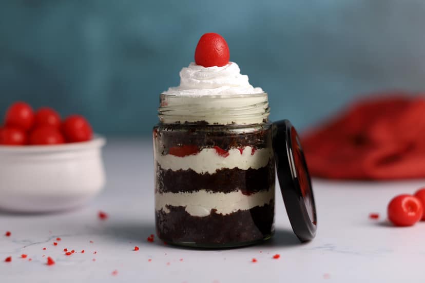 Black forest jar cake
