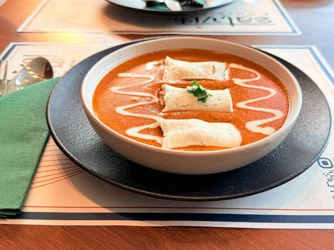 Paneer Swiss Roll Makhni
