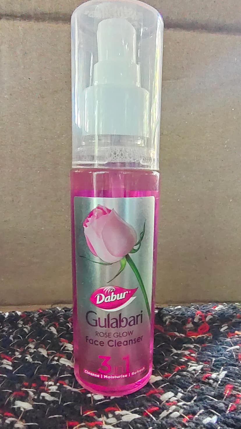 Dabur gulabari rose glow face cleanser