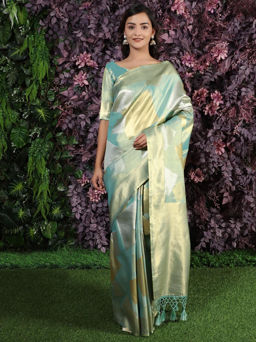 Yavira silk Women's Green Printed Jacquard Saree