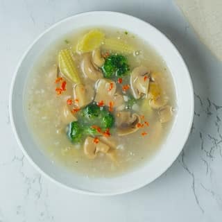 Broccoli, baby corn, mushroom in chilli corn sauce