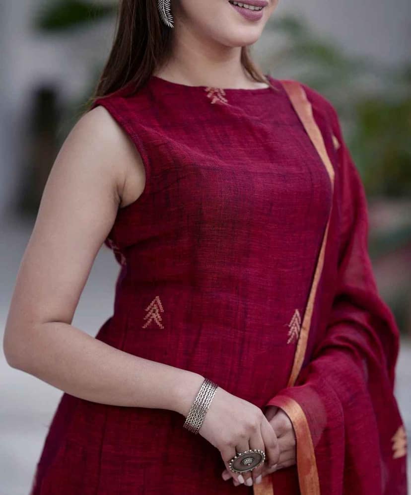 Kurti Set with Linen Dupatta view 2