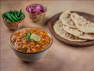 Amritsari Chole Combo