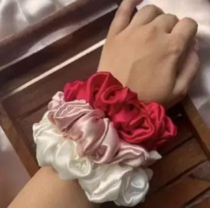Elecsera Silk Hair Scrunchies Large Hair Tie Elastic Hair Bands Set of 3 pcs Rubber Band (Multicolor) view 2