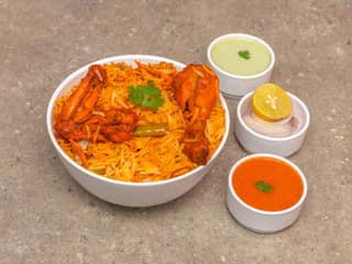 Hyderabadi Chicken Handi Dum Biryani