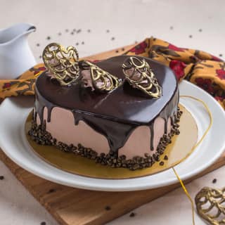 Monginis Golden Heart Cake 500 Gms
