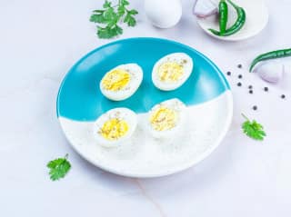 2 Boiled Eggs