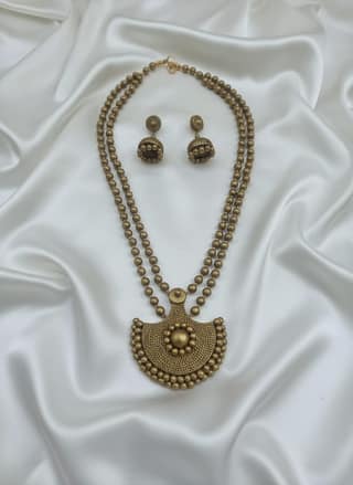 Necklace set