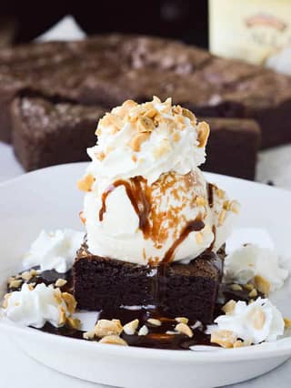 Brownie sundae