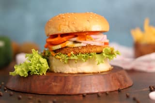 Chipotle lamb burger
