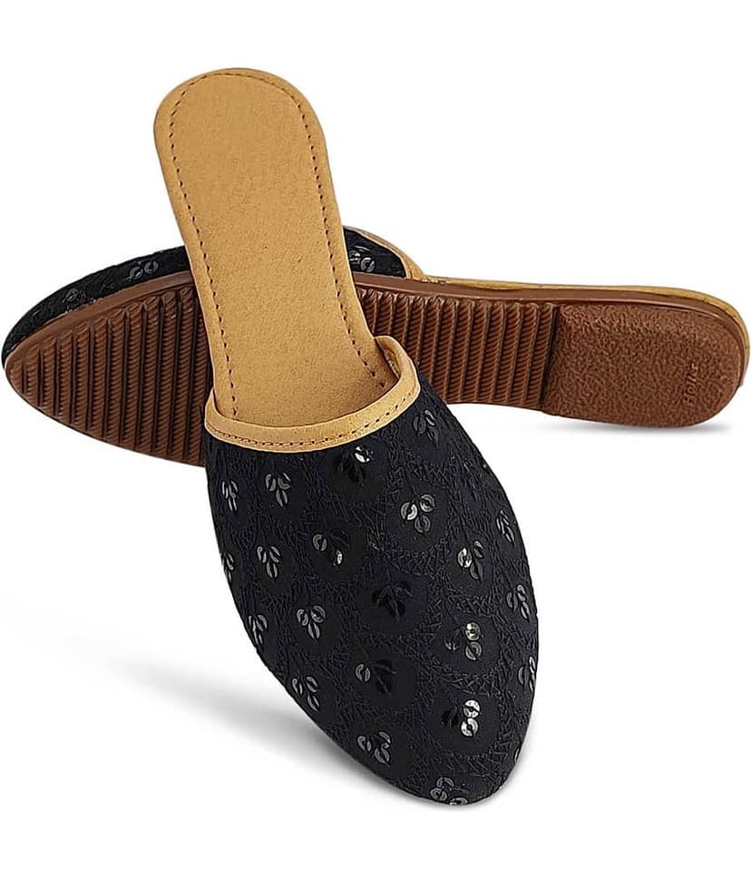 Apratim Black Ethnic Footwear