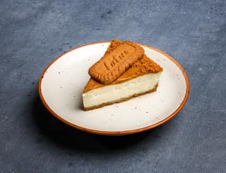 Lotus biscoff baked cheesecake slice