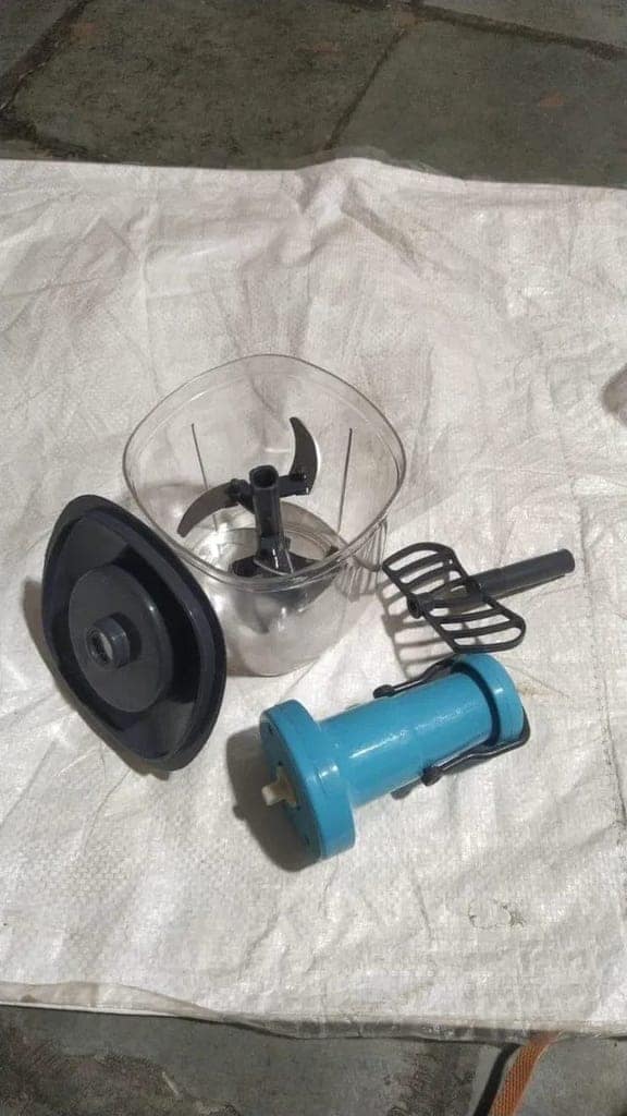 Manual Fruit and Vegetable Chopper view 2